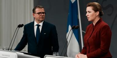 Finlands premiärminister Petteri Orpo träffade Danmarks premiärminister Mette Frederiksen på måndagen.