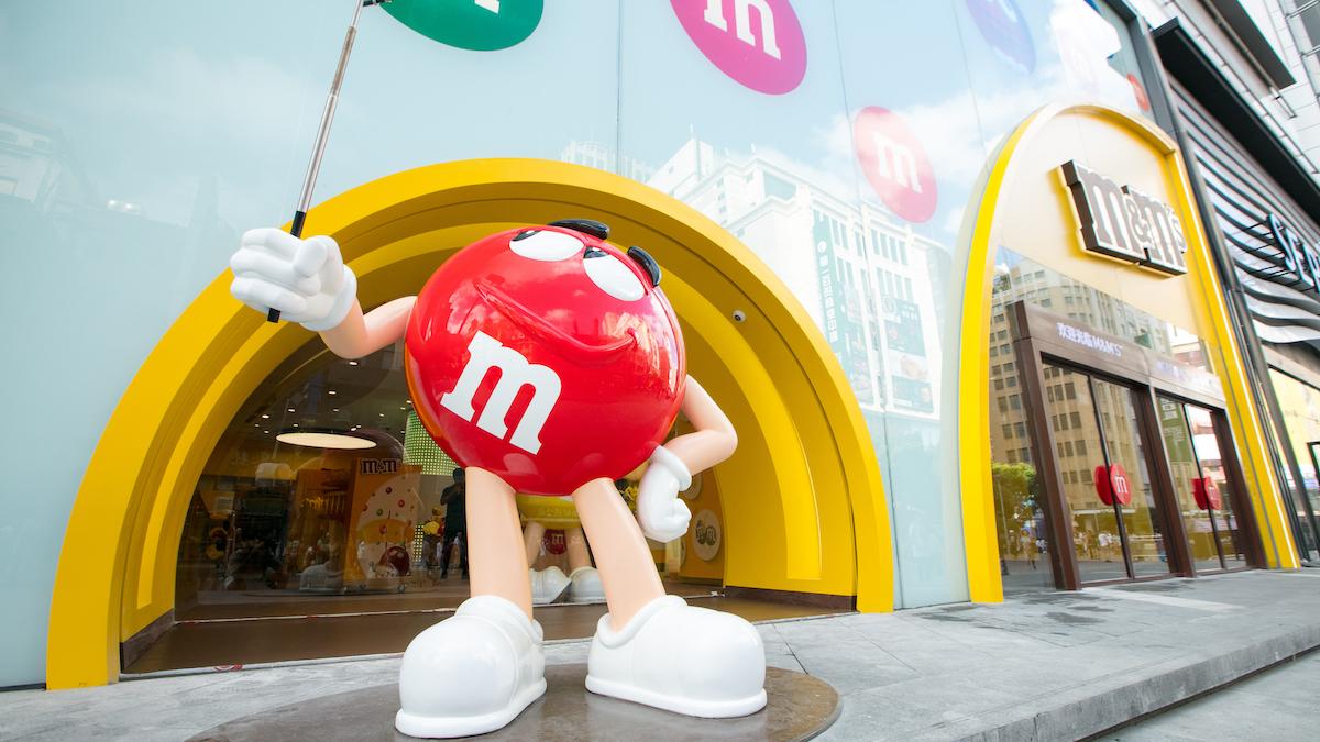 M&M