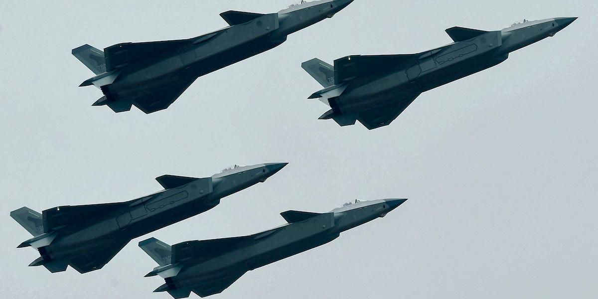 Kinas stridsflyg omringar Taiwan i ny upptrappning i regionen.