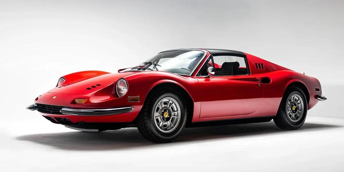 1972 Ferrari Dino 246 GTS drar iväg på auktion.