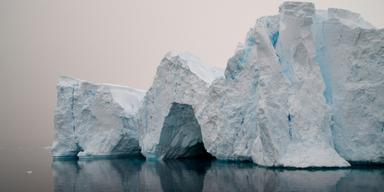 Bild på isberg i Antarktis. Framtida höjninga av havsnivån kan vara underskattade säger forskare efter upptäckter om inlandsisen i Antarktis.