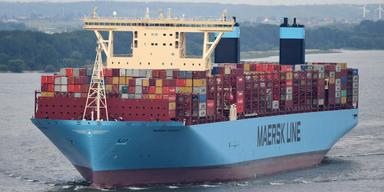 Bilden visar ett containerfartyg från Maersk. Oroligheter i Röda havet har ökat efterfrågan på containertrafik rejält.