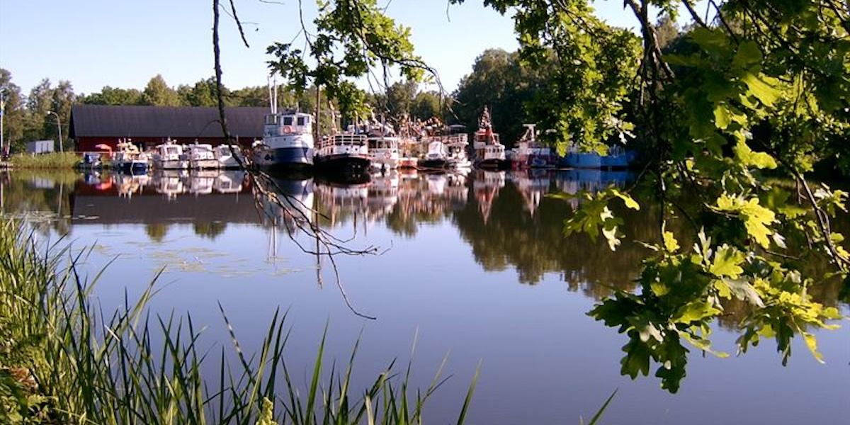 En av Sveriges äldsta kanaler, Hjälmare kanal, byter ägare