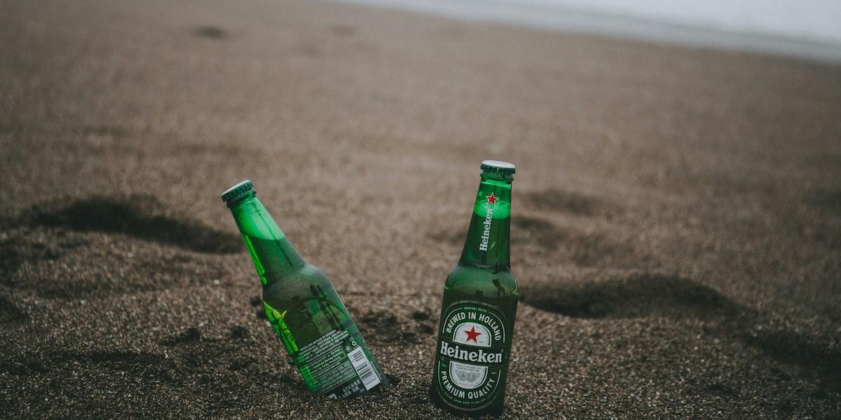 Öl på stranden.