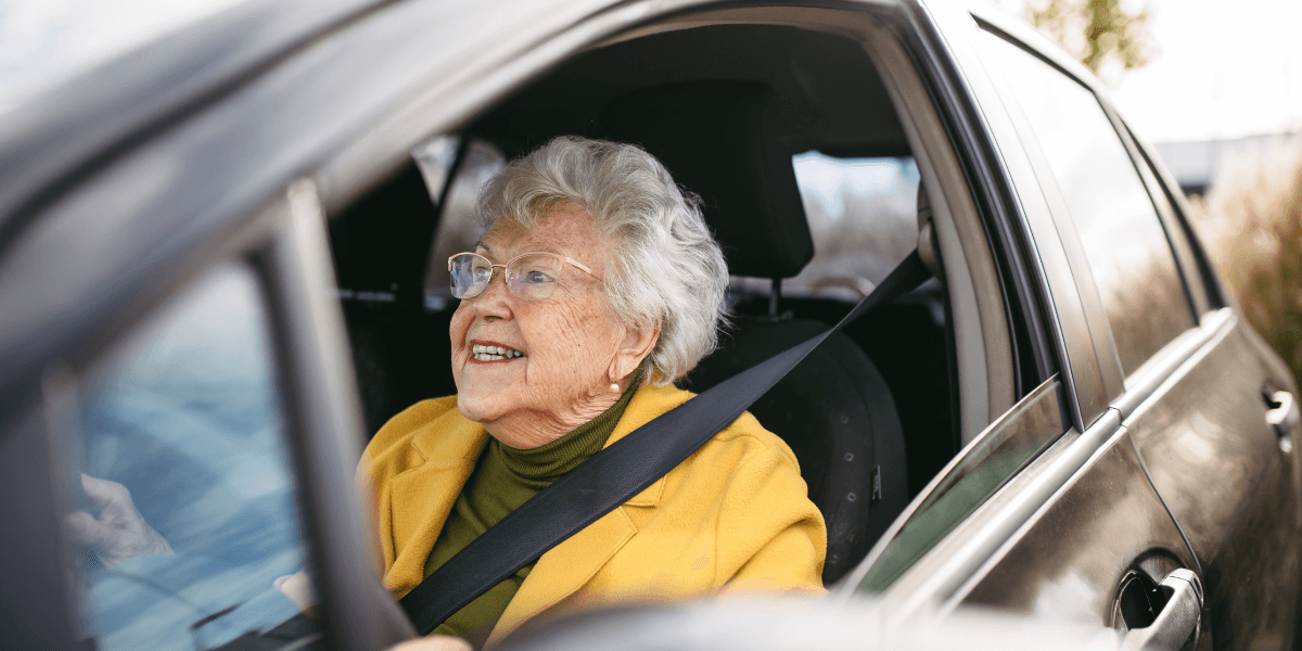 Nissan-återförsäljare leasade bil till 92-åring som ville sluta köra. Kom hem med ny bil och nytt avtal. (Foto: Getty Images)
