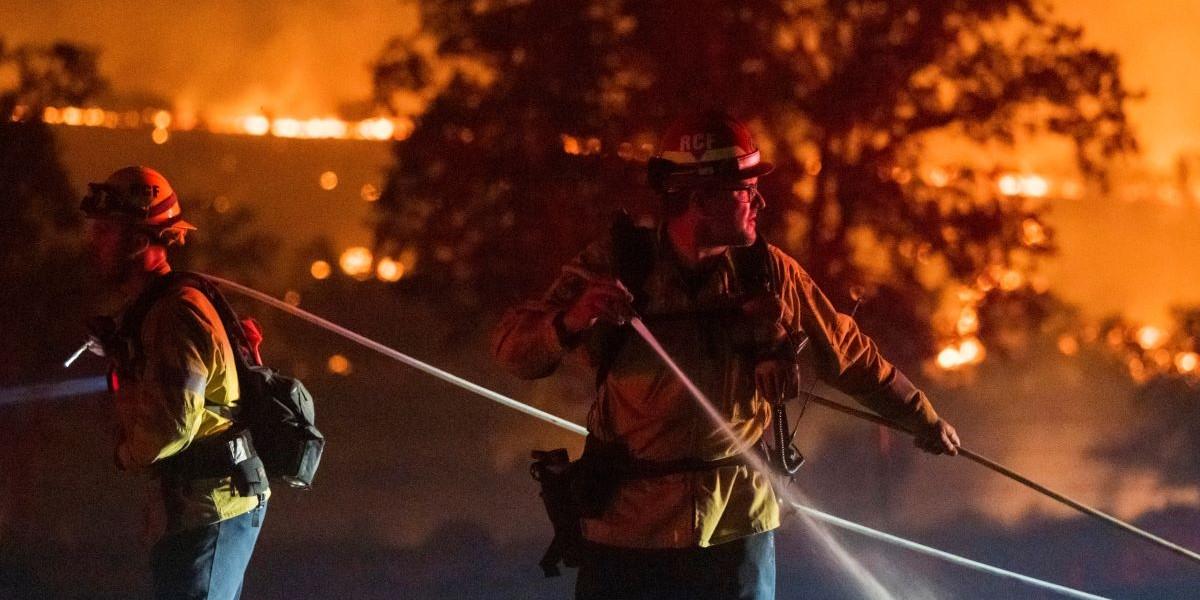 Flera stora skogsbränder härjar i Kalifornien