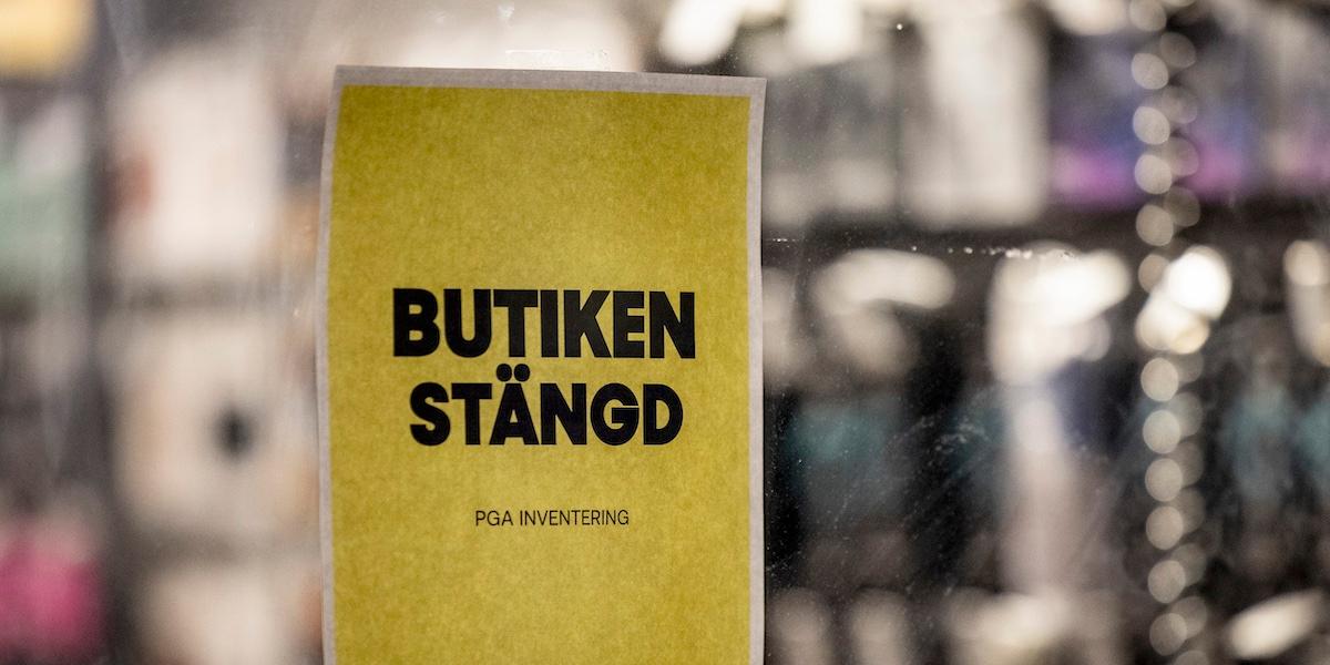 Bilden visar en stängd butik. Allt fler svenska företag går i konkurs visar statistiken