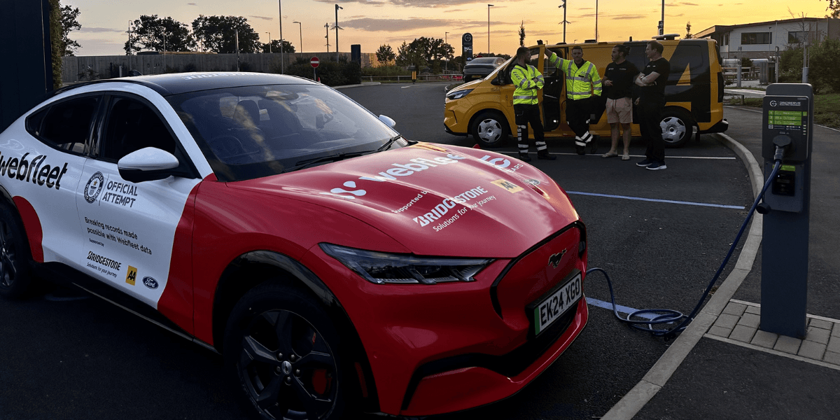 Mäktigt världsrekord slaget. Mustang Mach-E klarade sig rätt långt på en laddning. (Foto: Guiness World record)