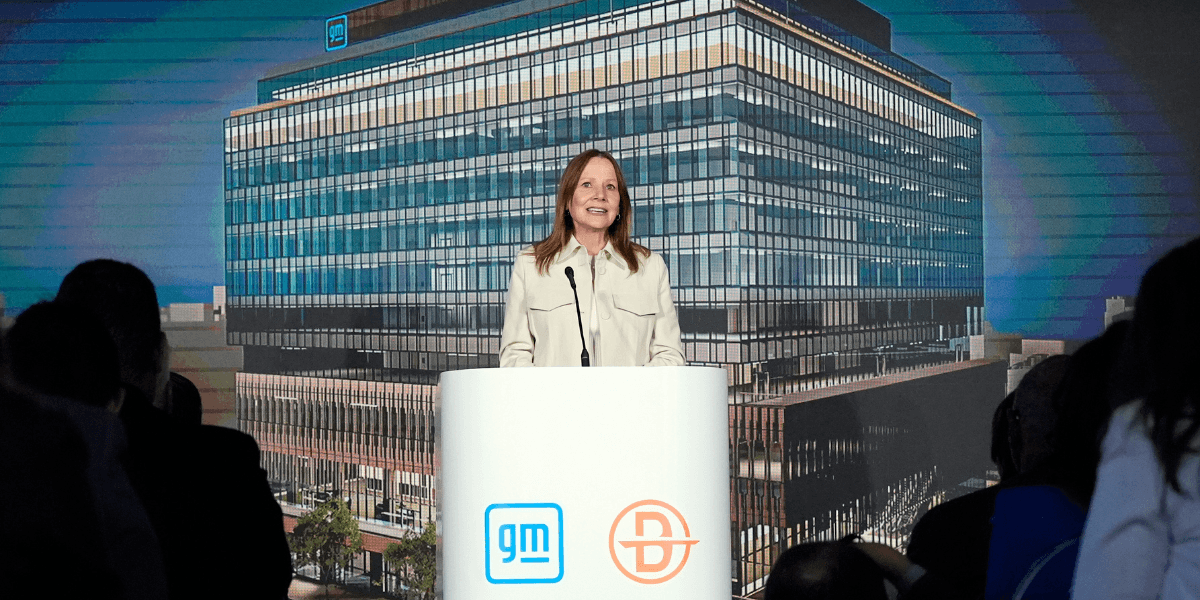 General Motors CEO Mary Barra tar en hel del tuffa beslut just nu. Folk ryker, kontor flyttar och jobbar man inte hårt åker man ut. (Foto: Carlos Osorio/TT)