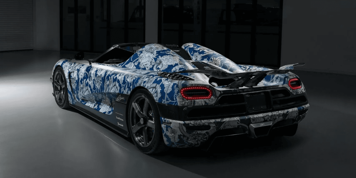 Vad sägs om en blommig Koenigsegg? Allt är möjligt med lite pengar. (Foto: Yiannimize)