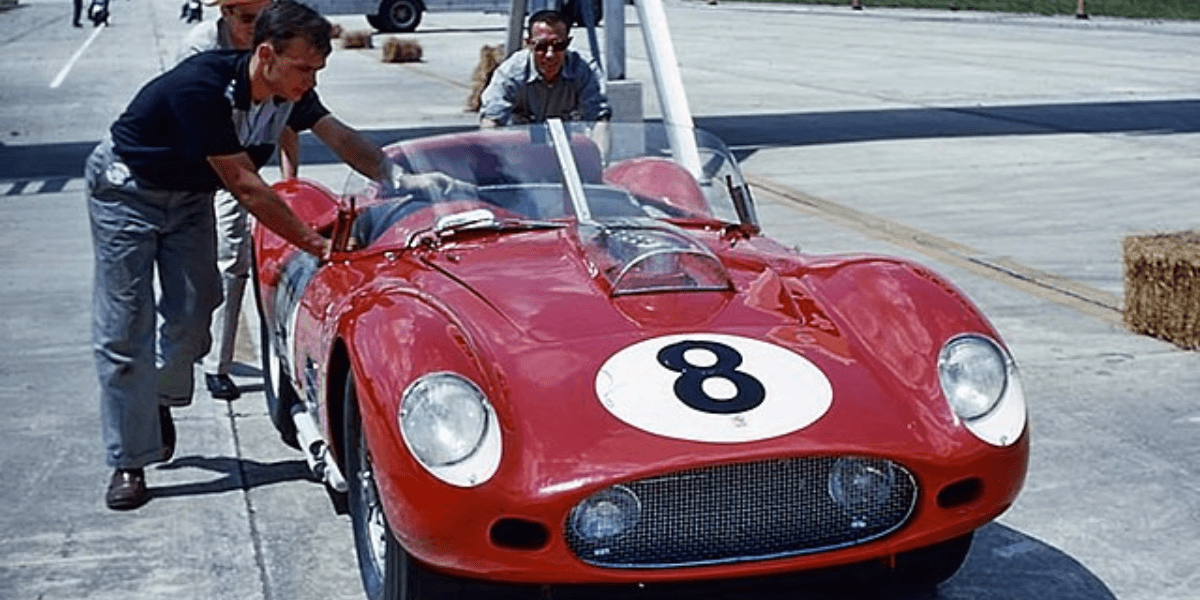 En Ferrari 250 P under sina glansdagar. (Foto: Wikimedia commons, fotograf okänd)