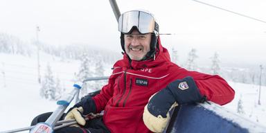 Skistars vd Stefan Sjöstrand kan se tillbaka på säsong med många rekord men inför kommande vinter har bokningarna från svenskarna bromsat in skriver han i bolagets nya kvartalsrapport.