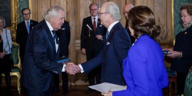 Jonas af Jochnick tar emot H.M. Konungens medalj 12:e storleken i högblått band för betydande insatser inom svenskt näringsliv från kung Carl XVI 2018. Jonas af Jochnick gick bort 2019.