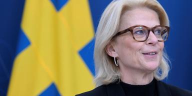 Det ser ut som att finansminister Elisabeth Svantesson lyckas med sin ambition om att öka sparandet med den sänka skatten på ISK-konton. Det visar i alla fall en ny undersökning från Nordnet.