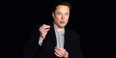 Elon Musk vill se hög arbetsmoral hos sina Tesla-anställda.