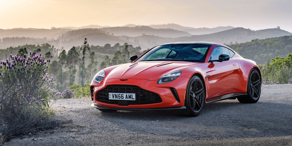 Aston Martin Vantage - Cosmos Orange. Ej elbil. (Foto: Aston Martin)