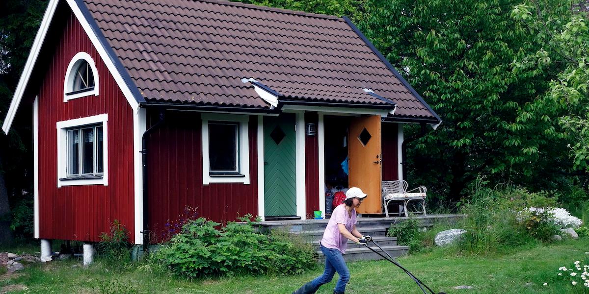 Svensken sparar inte till fritidshus