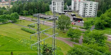 Elektrikerna varnar för bristande säkerhet i elnätet och kräver åtgärder för att skydda Sveriges elförsörjning.