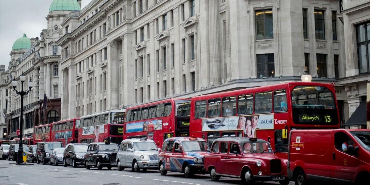 London-borna allt äldre när bopriser skrämmer iväg yngre