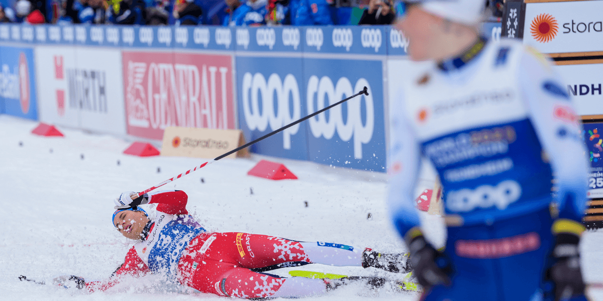 Norska damerna kämpade hårt men tappade guldmedaljerna till Sverige i årets skid-VM.