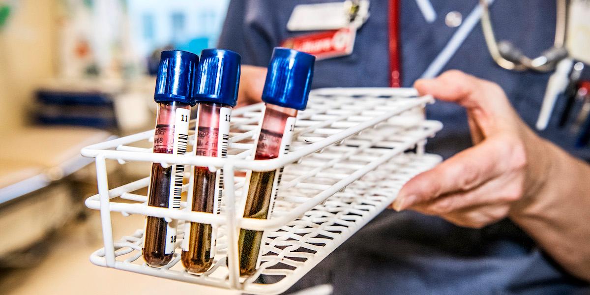 Risken att drabbas av hjärtinfarkt inom ett halvår kan, enligt en ny studie, avgöras med hjälp av ett blodprov